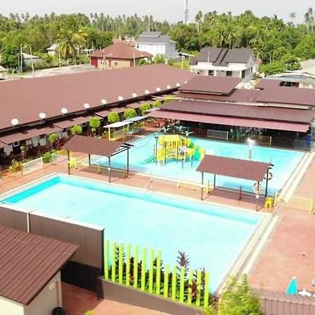 Asfa D Village - Resort - Homestay - Family Room Kemasik 외부 사진