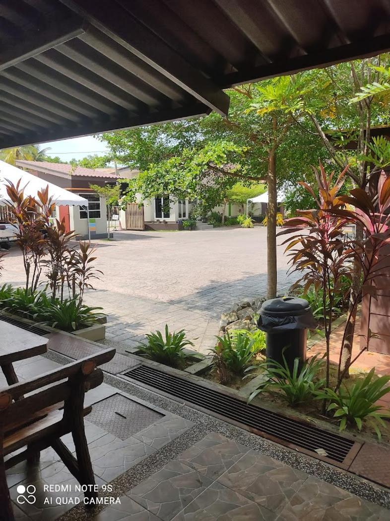 Asfa D Village - Resort - Homestay - Family Room Kemasik 외부 사진